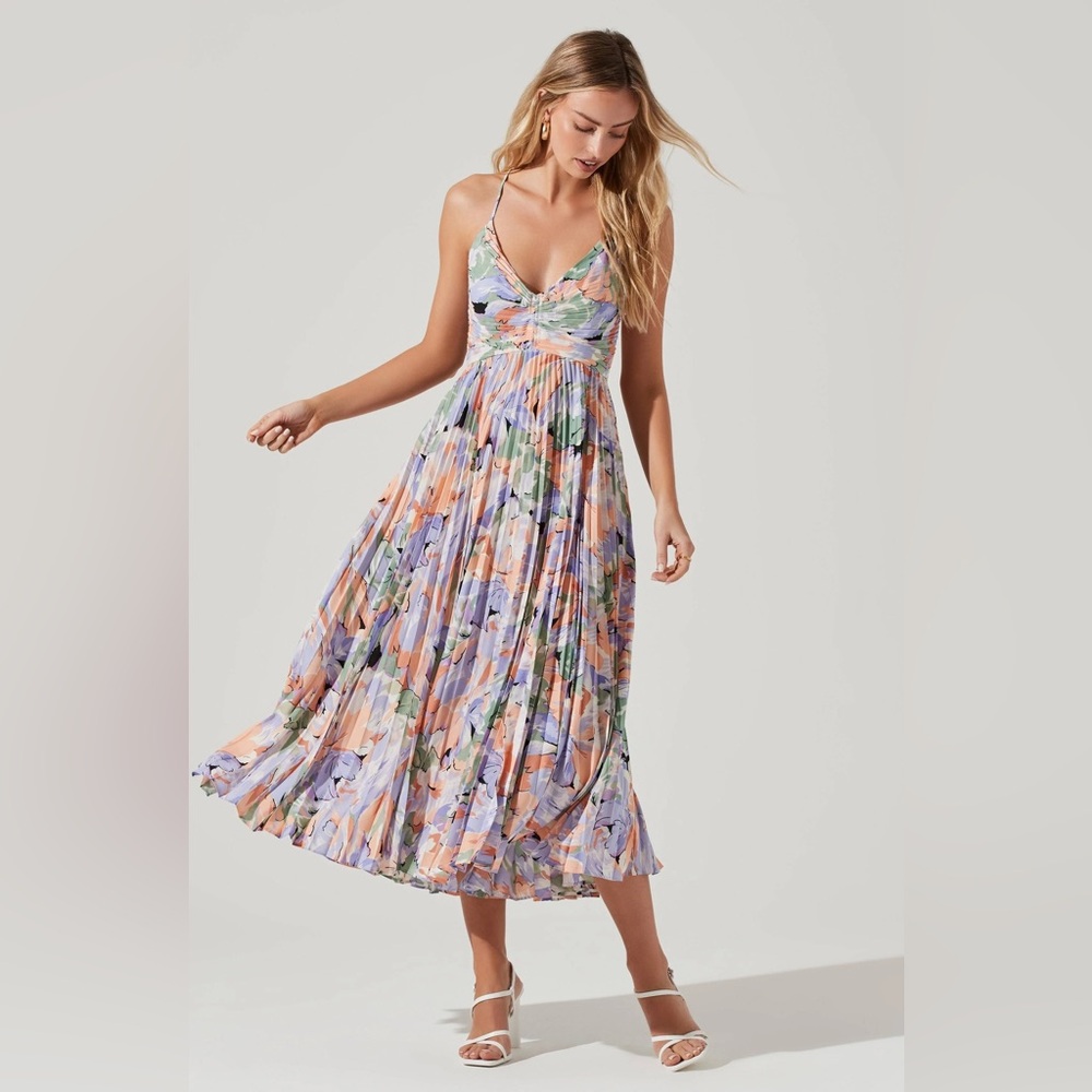 Astr the Label Blythe Floral Plisse Midi Dress